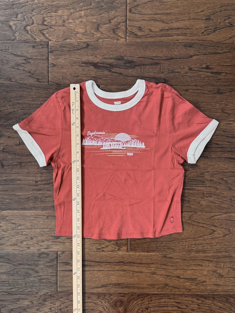 Levi's Graphic Mini Ringer Tee Daydreamin’ Red Orange Size Large - Picture 3 of 8